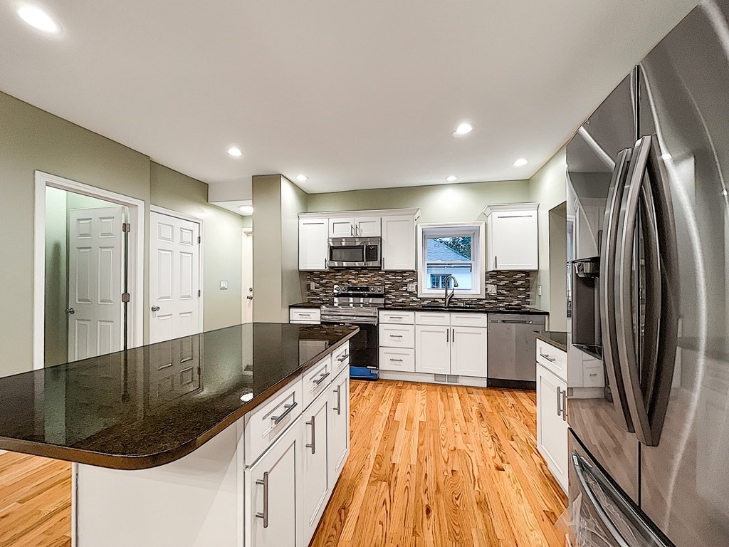 74 Forest Glen Road Longmeadow, MA 01106 - Photo 13 of 41 Gallery Image 13