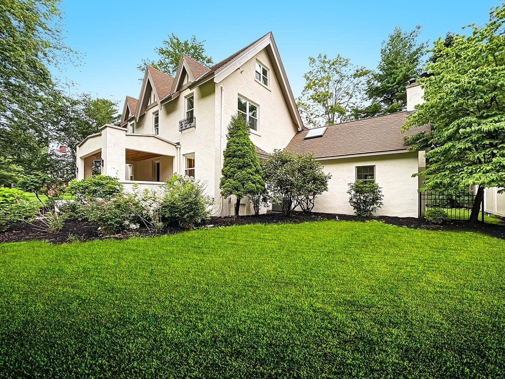 74 Forest Glen Road Longmeadow, MA 01106 - Photo 2 of 41 Gallery Image 2