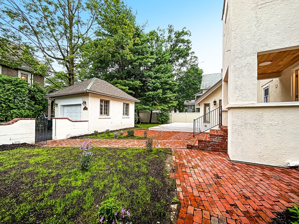74 Forest Glen Road Longmeadow, MA 01106 - Photo 9 of 41 Gallery Image 9