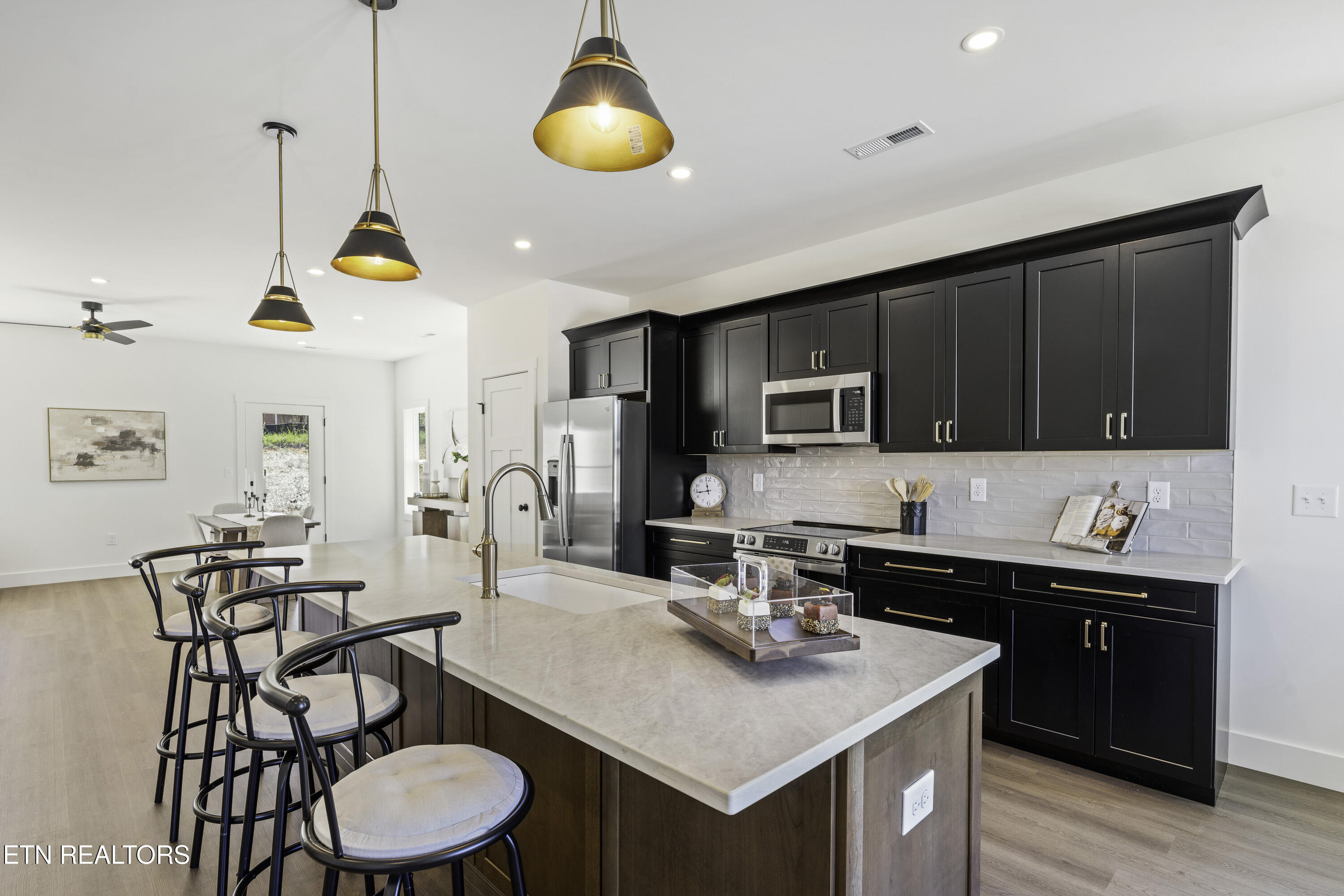 1341 Grace Ridge Drive Sevierville, TN 37862 - Photo 20 of 56 Breakfast Bar