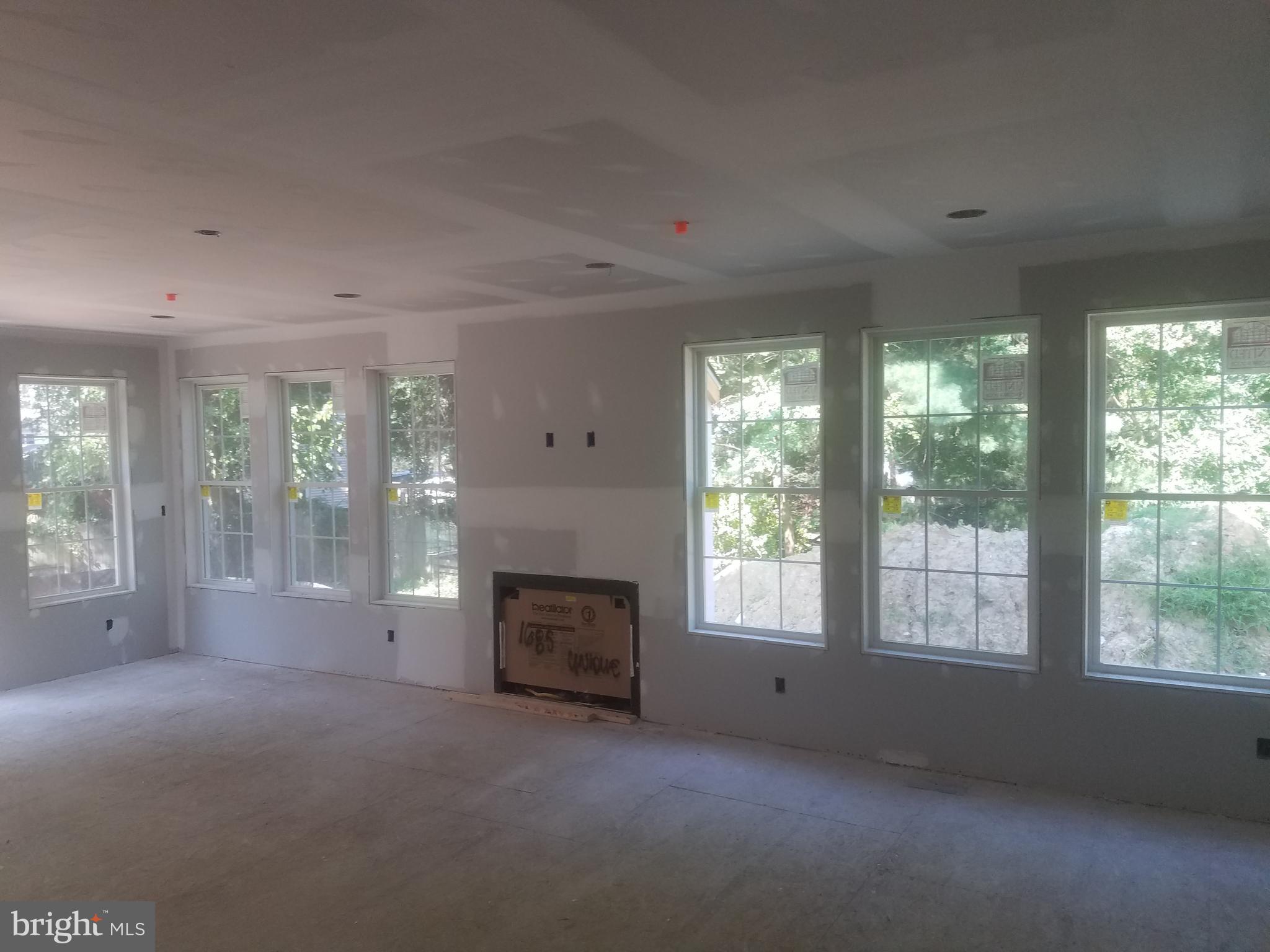 1685 Twickenham Road Pasadena, MD 21122 - Photo 5 of 7 Interior (General)