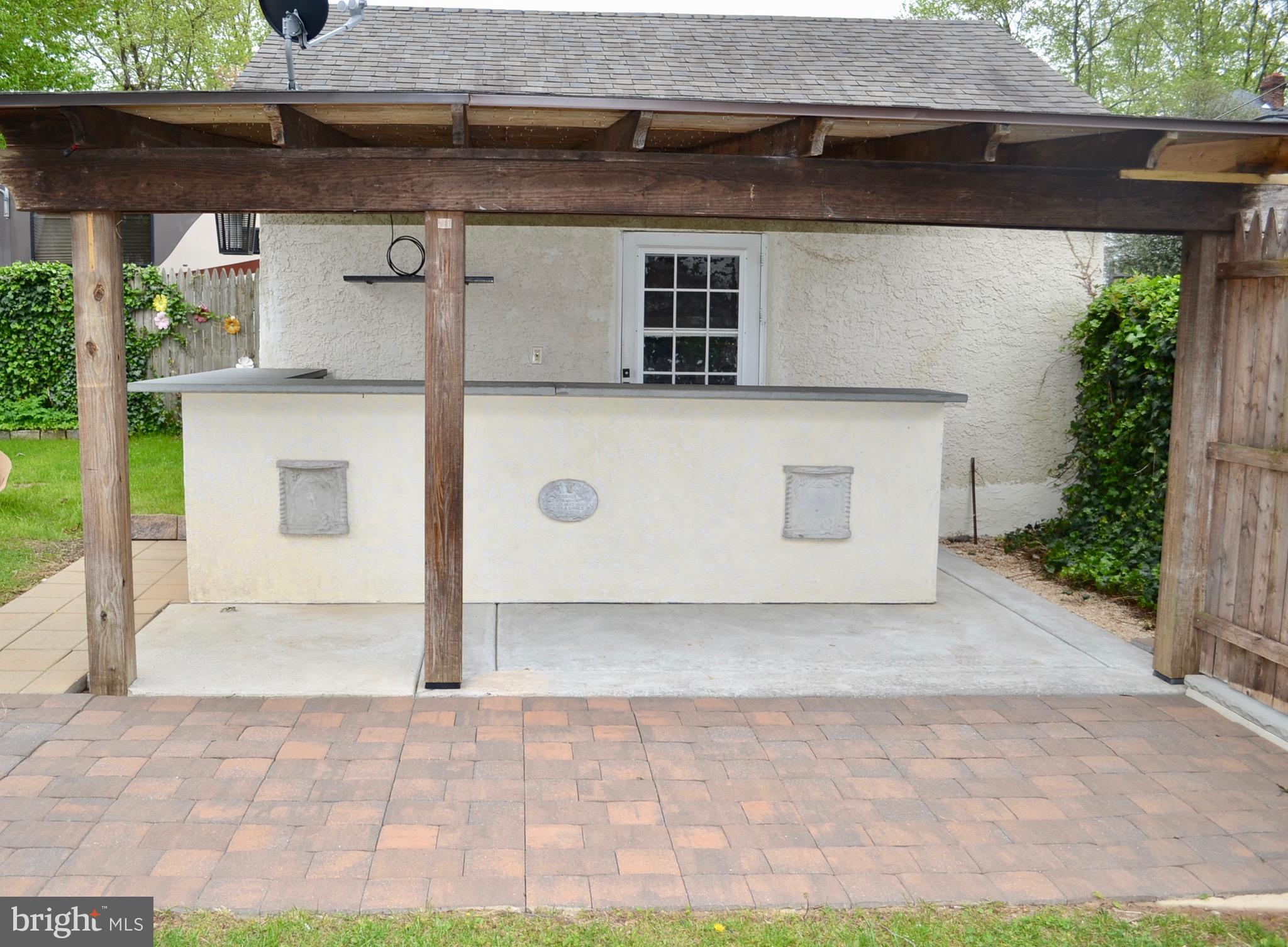201 Ellis Road Willow Grove, PA 19090 - Photo 23 of 26 Outdoor entertainment space