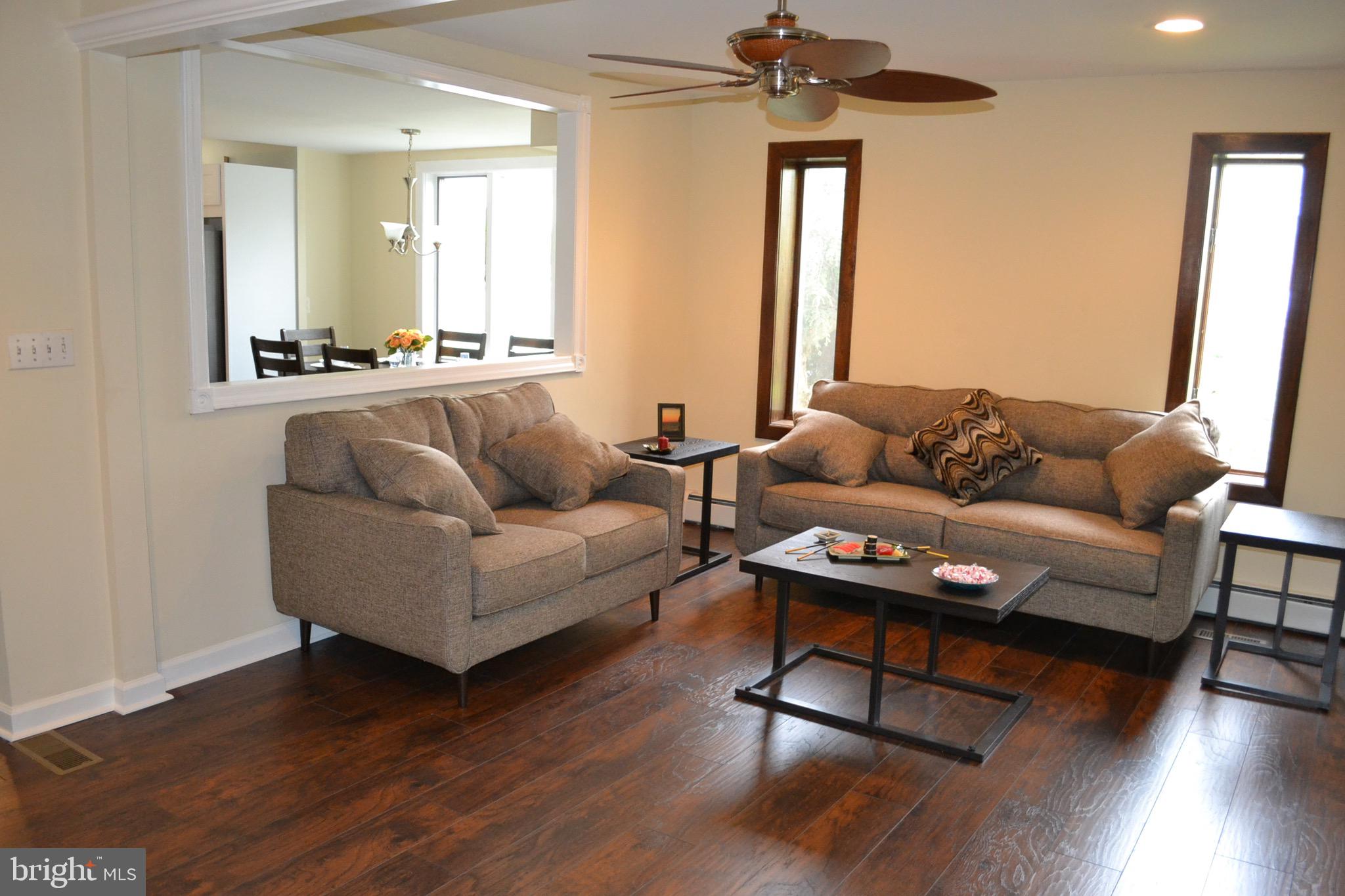 201 Ellis Road Willow Grove, PA 19090 - Photo 5 of 26 Living Room