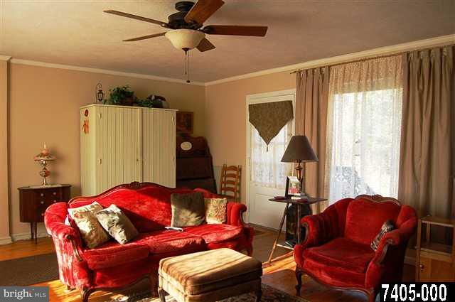 691 Greenbriar Road York, PA 17404 - Photo 2 of 25 Gallery Image 2