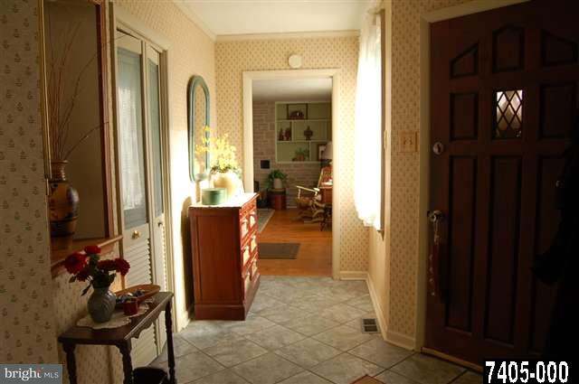 691 Greenbriar Road York, PA 17404 - Photo 16 of 25 Gallery Image 16