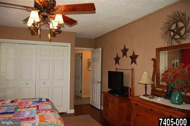 691 Greenbriar Road York, PA 17404 - Photo 19 of 25 Gallery Image 19