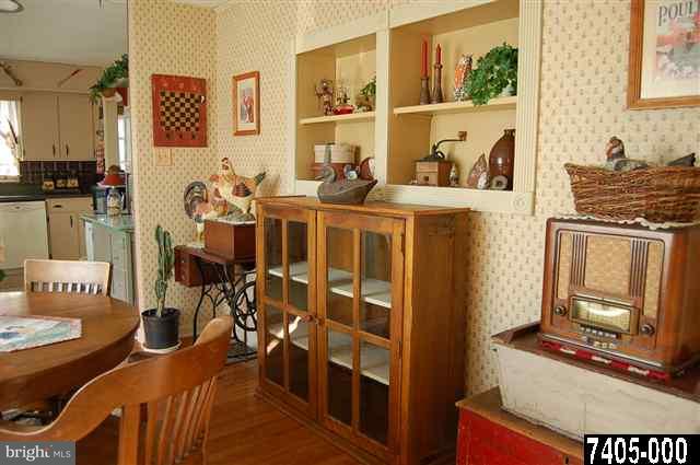 691 Greenbriar Road York, PA 17404 - Photo 10 of 25 Gallery Image 10