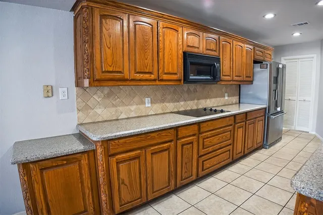 $3,700 | 6425 Heidelburg Court, North Richland Hills, TX 76180