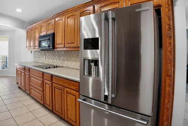 $3,300 | 6425 Heidelburg Court, North Richland Hills, TX 76180