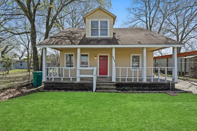 $1,395 | 205 Stimpson Street, Baytown, TX 77520