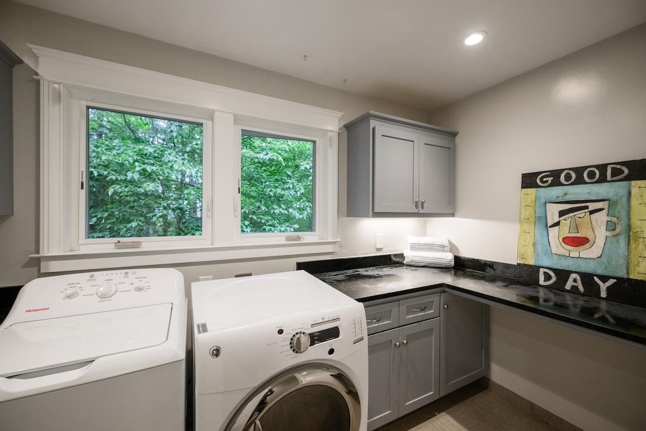 295 Jim's Road Ben Lomond, CA 95005 - Photo 91 of 139 a kitchen that has a sink and a stove