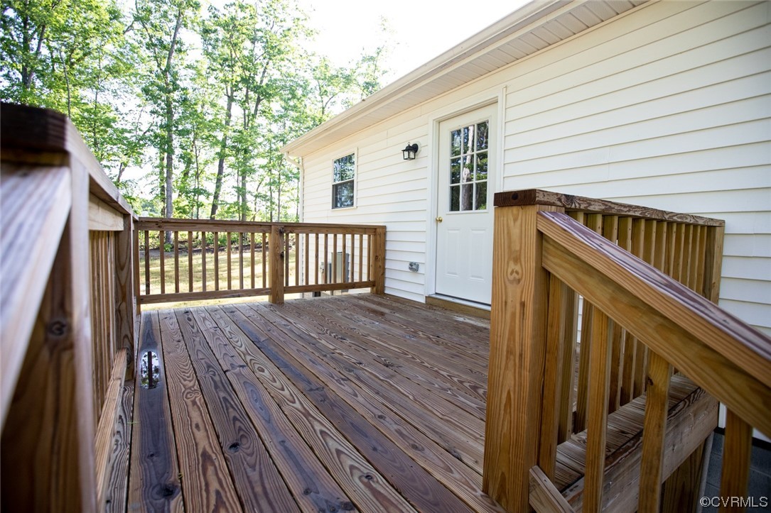 22 Abrams Road Farmville, VA 23901 - Photo 38 of 42 a view of wooden deck
