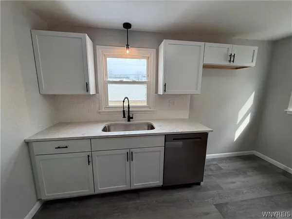 $249,900 | 364 Cleveland Drive, Tonawanda, NY 14223