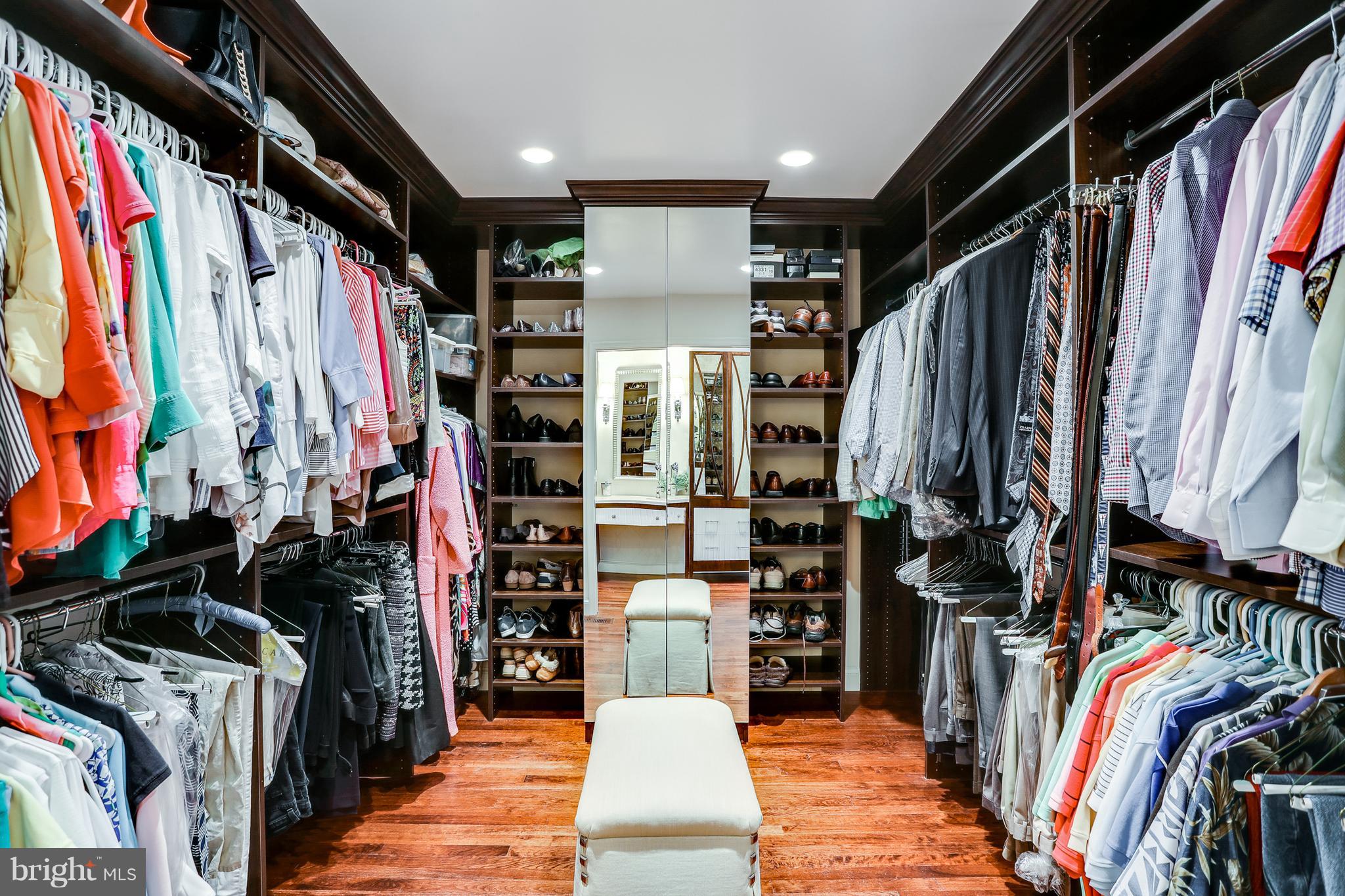 5138 Mountain Road Pasadena, MD 21122 - Photo 23 of 43 Custom master closet