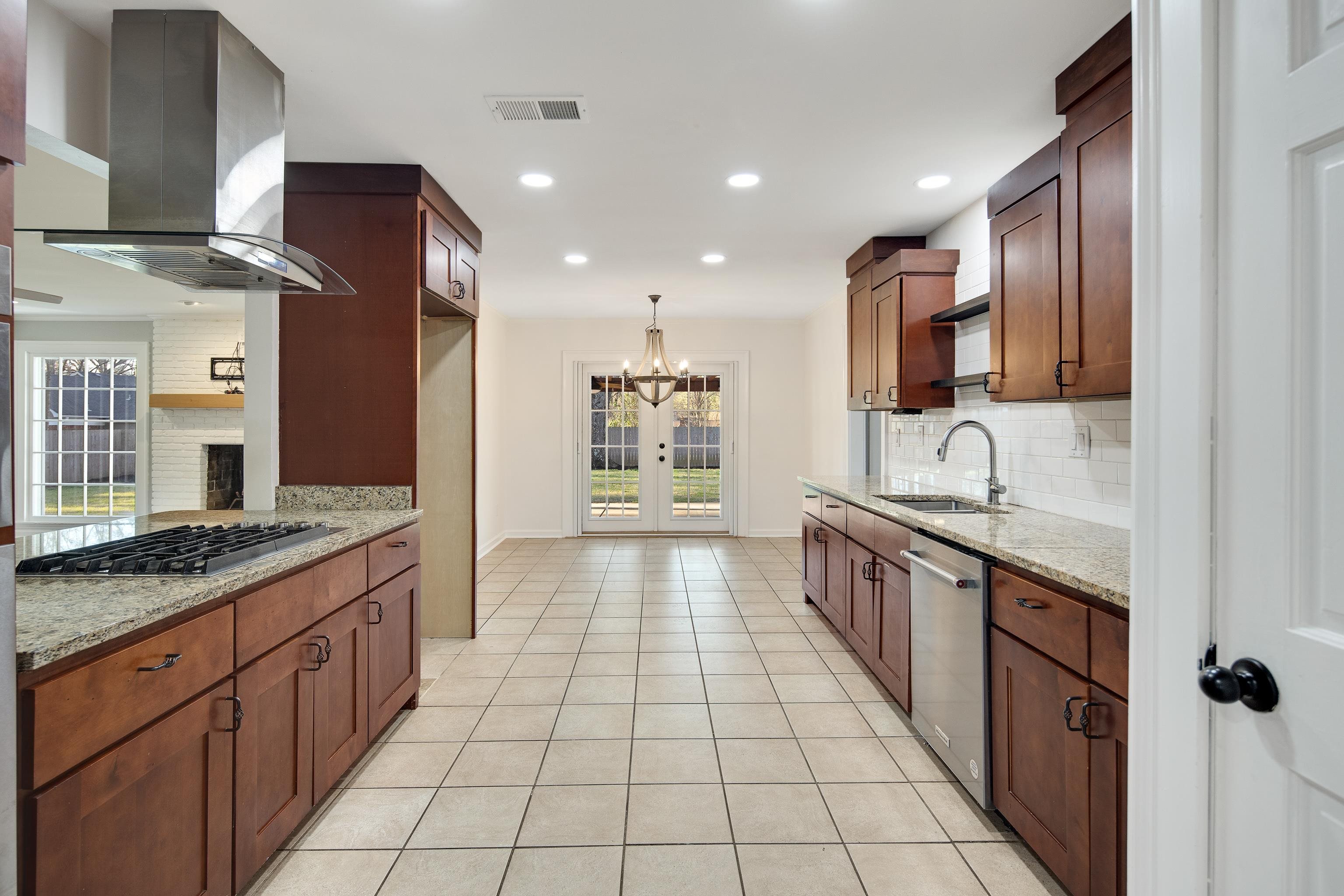209 East Powell Road Collierville, TN 38017 - Photo 17 of 33 Gallery Image 17
