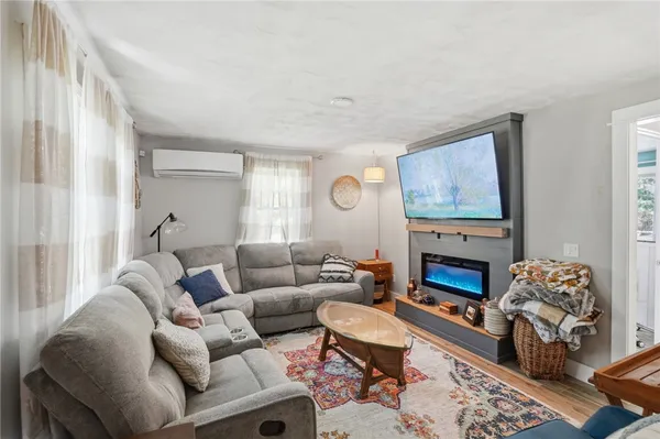 $699,000 | 6 Highland Trail, Richmond, RI 02832
