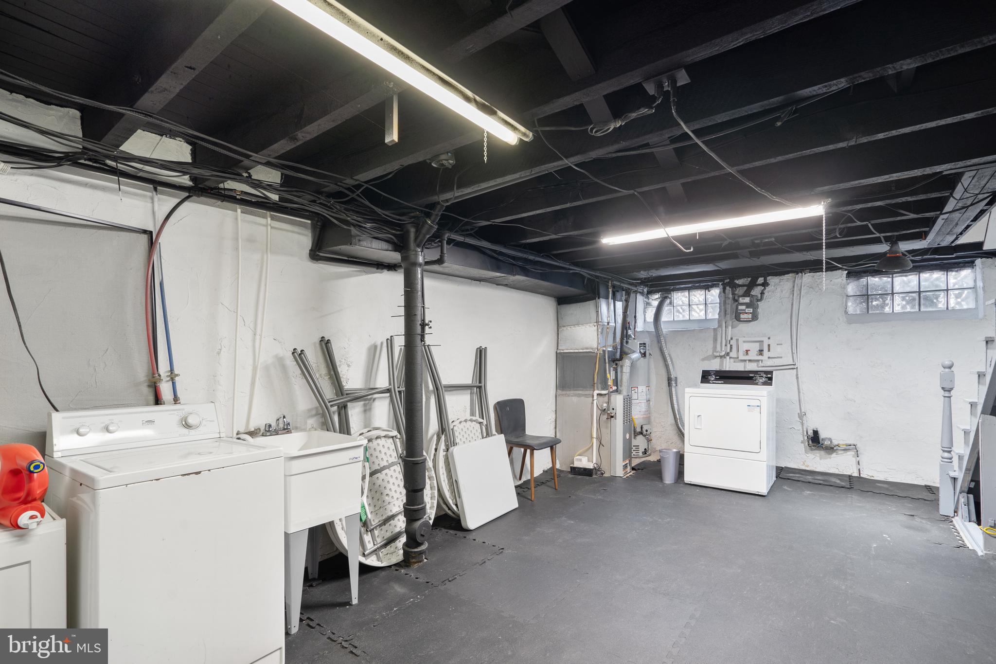 3606 Miller Street Philadelphia, PA 19134 - Photo 23 of 24 a utility room with dryer and washer