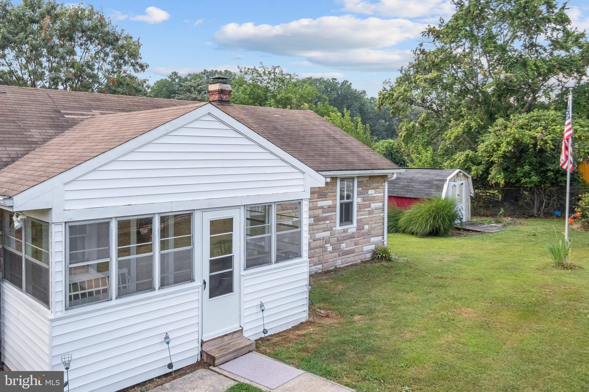 10289 Stansfield Road Laurel, MD 20723 - Photo 4 of 41 Gallery Image 4
