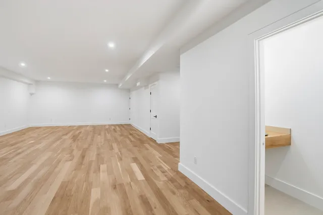 $3,499,000 | 35 Mt Aldworth Road, Vineyard Haven, MA 02568