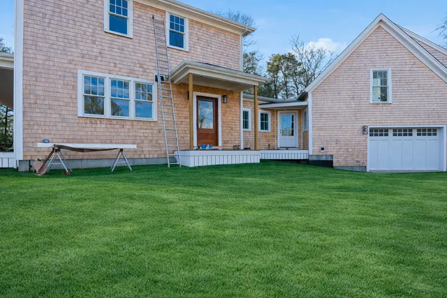 $3,499,000 | 35 Mt Aldworth Road, Vineyard Haven, MA 02568