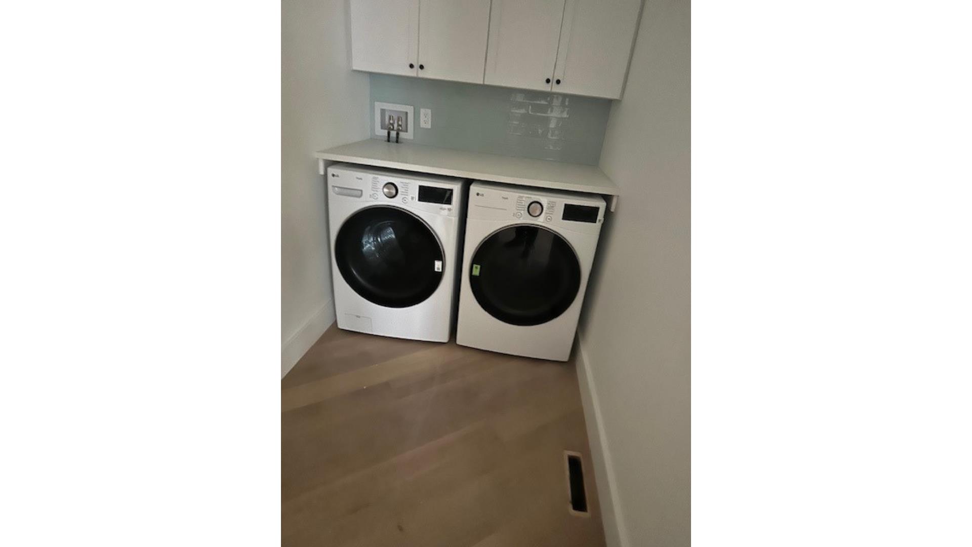 35 Mt Aldworth Road Vineyard Haven, MA 02568 - Photo 6 of 6 a utility room with dryer and washer