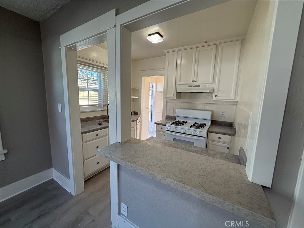 4152 Locust Street Riverside, CA 92501 - Photo 5 of 9