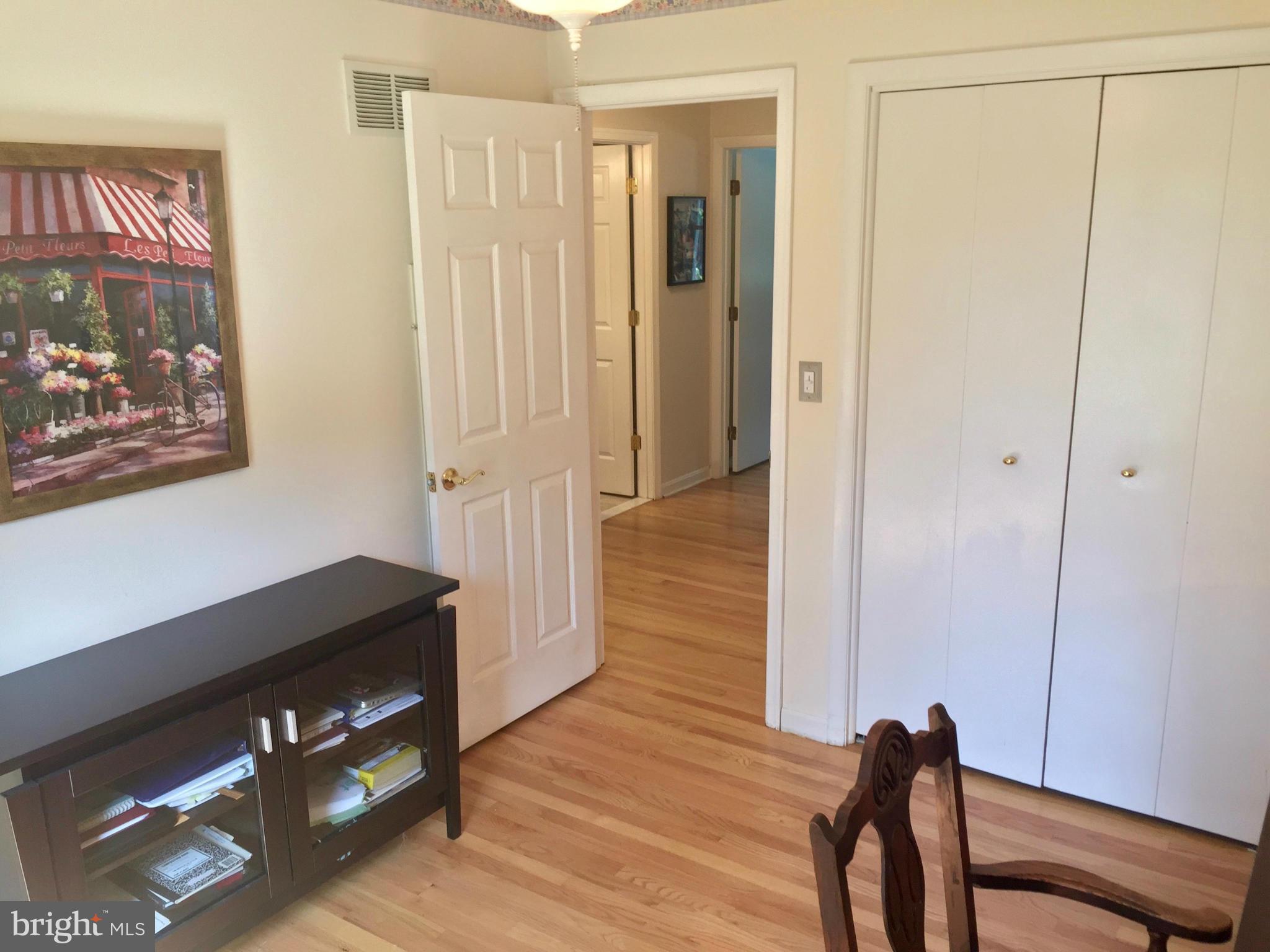 2914 York Manor Road Phoenix, MD 21131 - Photo 23 of 28 Double Closet In Bedroom #3