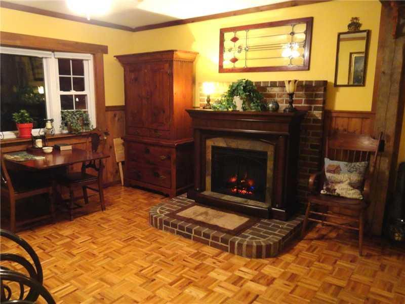 189 Clifford Road Phippsburg, ME 04562 - Photo 9 of 25 Living Room.