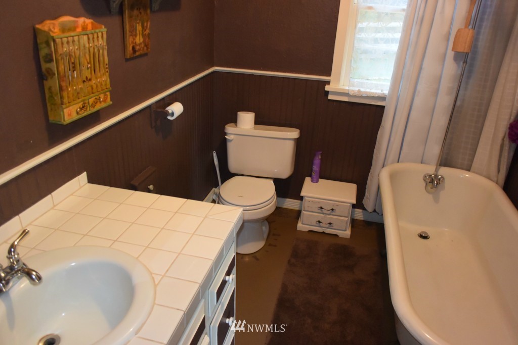 210 Laughlin Road Castle Rock, WA 98611 - Photo 13 of 23 Gallery Image 13