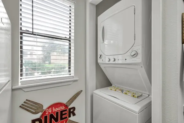 $1,700 | 3900 Aspen Drive, Unit 108, Montgomery, TX 77356