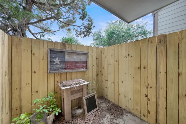 $1,700 | 3900 Aspen Drive, Unit 108, Montgomery, TX 77356