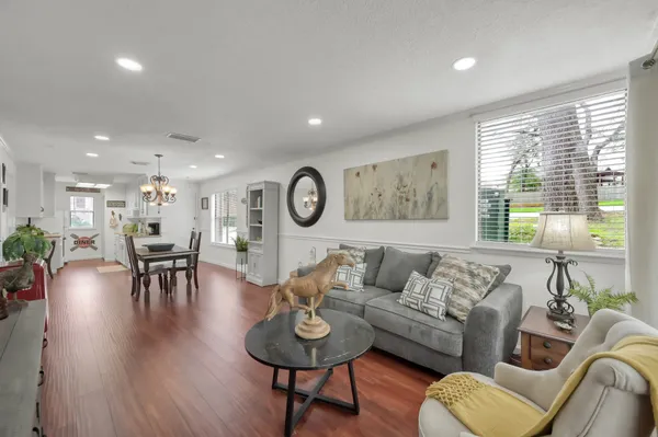 $1,700 | 3900 Aspen Drive, Unit 108, Montgomery, TX 77356