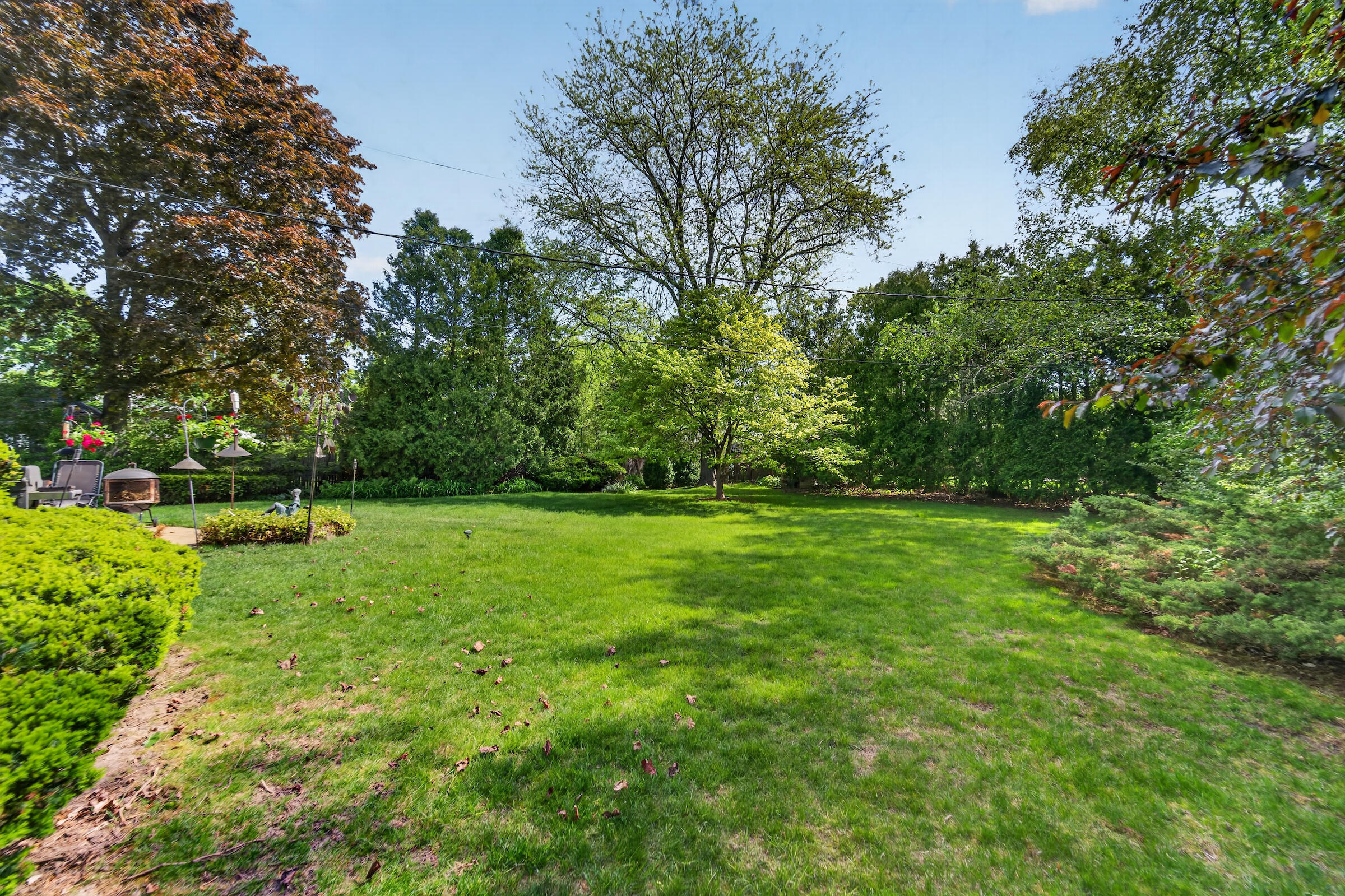 7716 North Links Way Fox Point, WI 53217 - Photo 26 of 37 Plenty of Room for a Party!