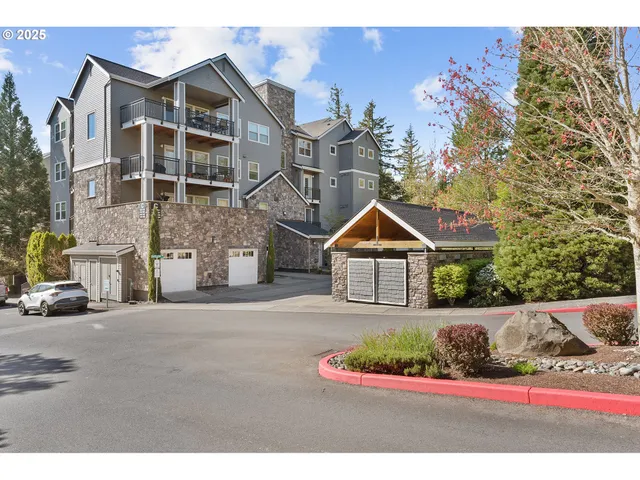 $489,950 | 11525 Southeast Bateleur Way, Happy Valley, OR 97086