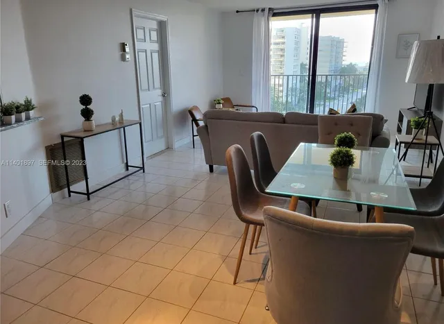 $2,450 | 801 North Ocean Boulevard, Unit 802, Pompano Beach, FL 33062