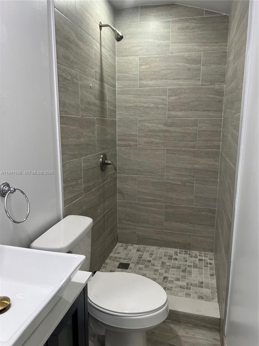 21700 Southwest 259th Street Homestead, FL 33031 - Photo 11 of 22