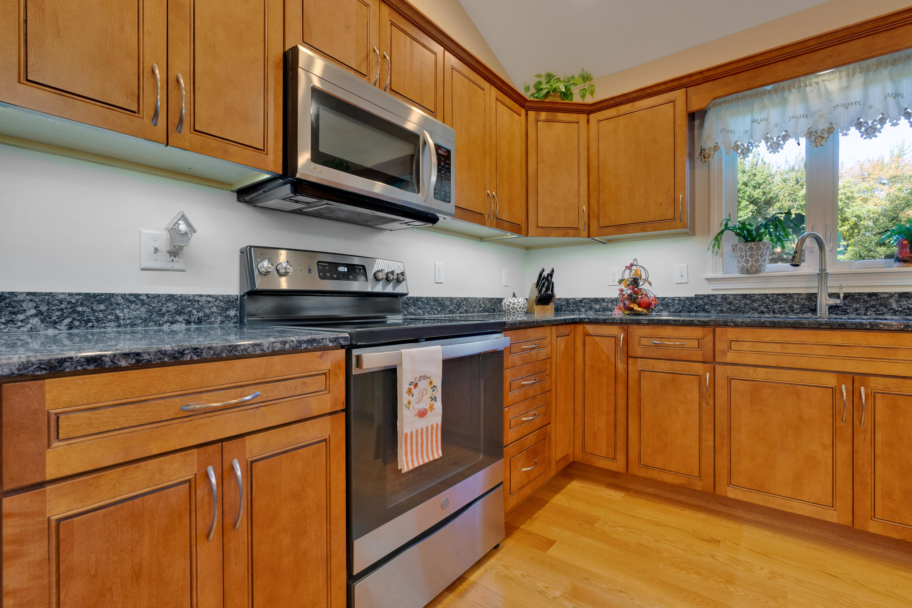 4 Neptune Road Old Orchard Beach, ME 04064 - Photo 11 of 49 _dsc2152