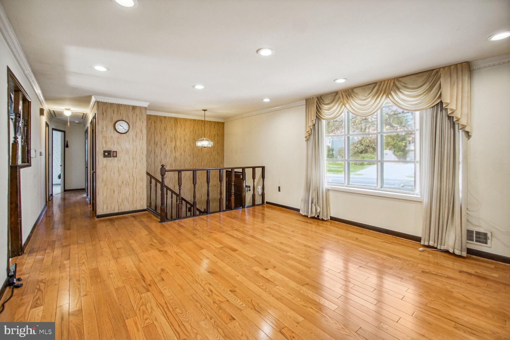 11202 Brandywine Road Clinton, MD 20735 - Photo 6 of 39 Formal Living Room