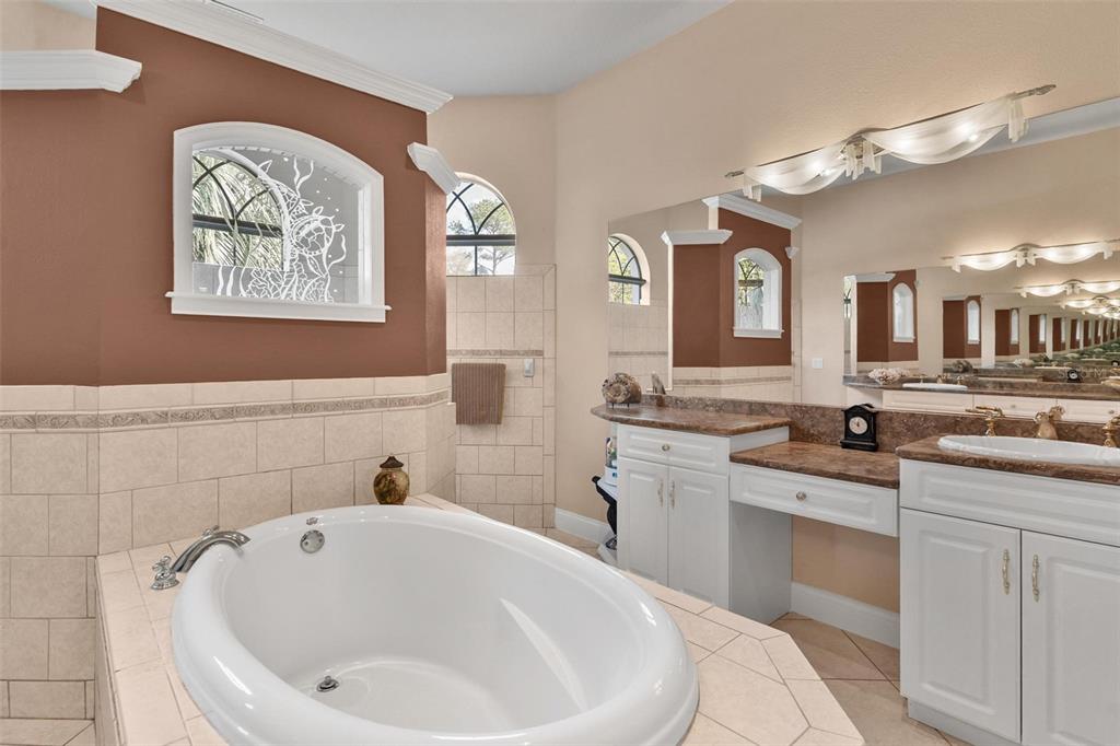 6053 Spinnaker Loop Lady Lake, FL 32159 - Photo 32 of 54