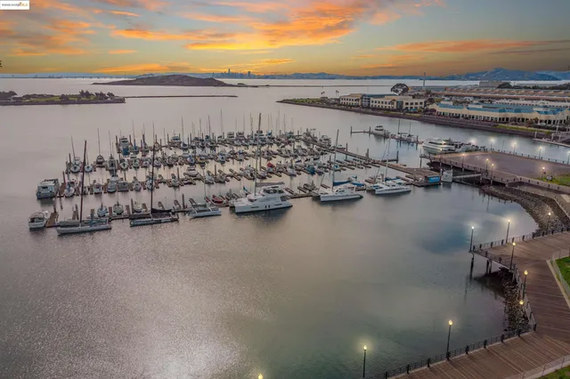 $305,000 | 104 Marina Lakes Drive, Richmond, CA 94804