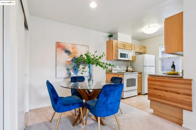 $305,000 | 104 Marina Lakes Drive, Richmond, CA 94804