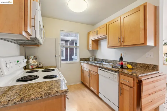 $305,000 | 104 Marina Lakes Drive, Richmond, CA 94804