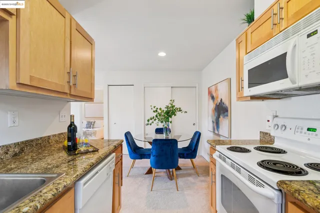 $305,000 | 104 Marina Lakes Drive, Richmond, CA 94804