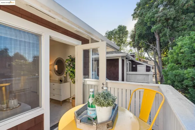 $305,000 | 104 Marina Lakes Drive, Richmond, CA 94804