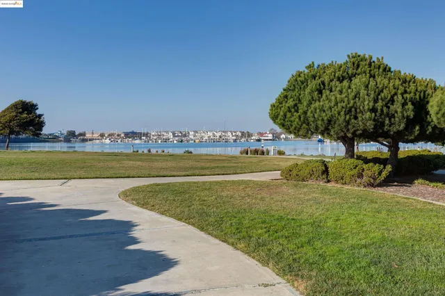 $305,000 | 104 Marina Lakes Drive, Richmond, CA 94804