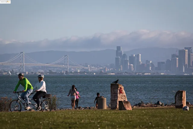 $305,000 | 104 Marina Lakes Drive, Richmond, CA 94804