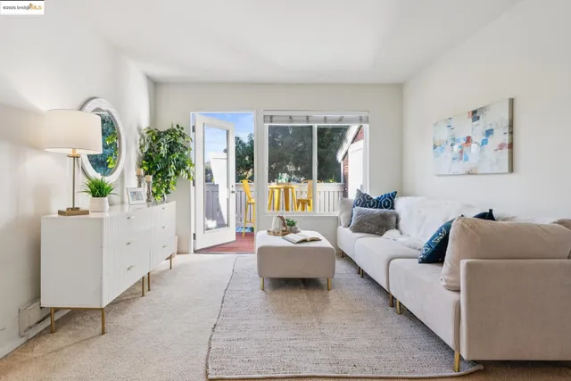 $305,000 | 104 Marina Lakes Drive, Richmond, CA 94804