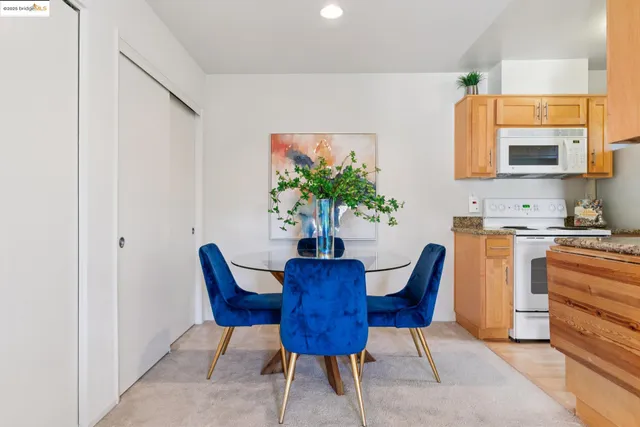 $305,000 | 104 Marina Lakes Drive, Richmond, CA 94804