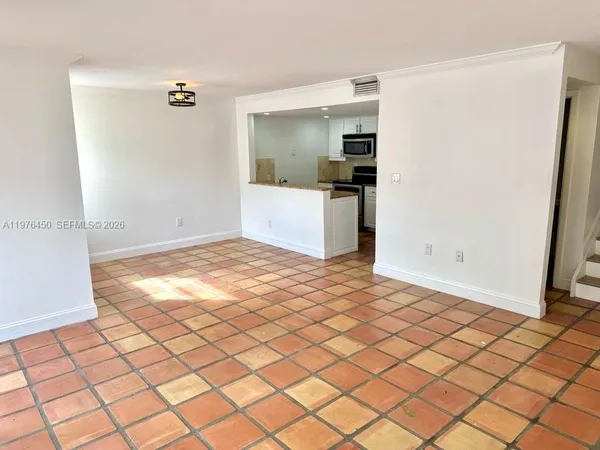 $2,600 | 4580 Southwest 68th Ct Circle, Unit 162, Miami, FL 33155