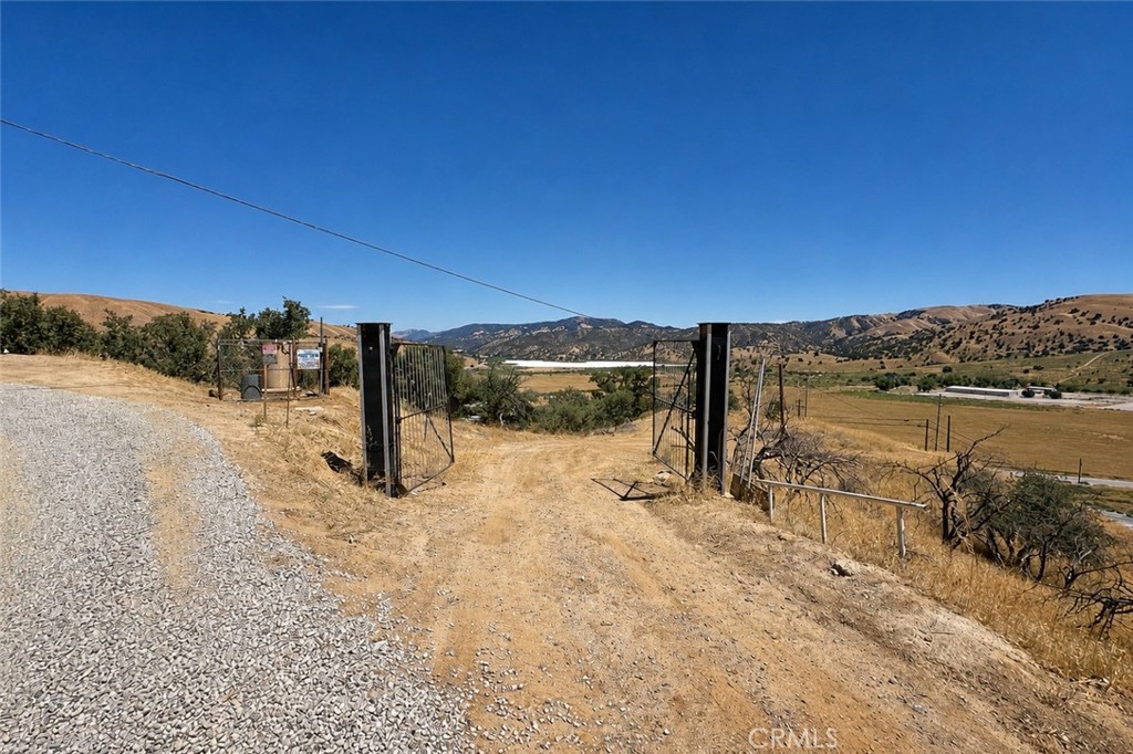 1588 Ridge Rte Drive Lebec, CA 93243 - Photo 9 of 26 Gallery Image 9